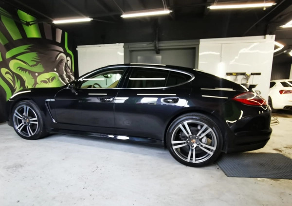 Porsche Panamera cena 169740 przebieg: 55000, rok produkcji 2010 z Piaseczno małe 154